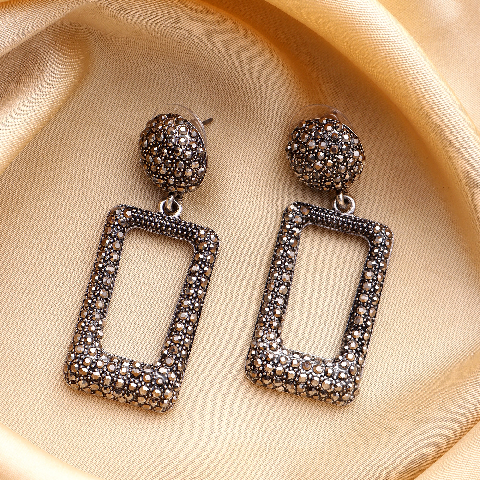 Her Jewels Antique Rectangle Shaped Dangler Earrings for Women & Girls – Elegant Alloy Jewelry, Hypoallergenic & Unique Design