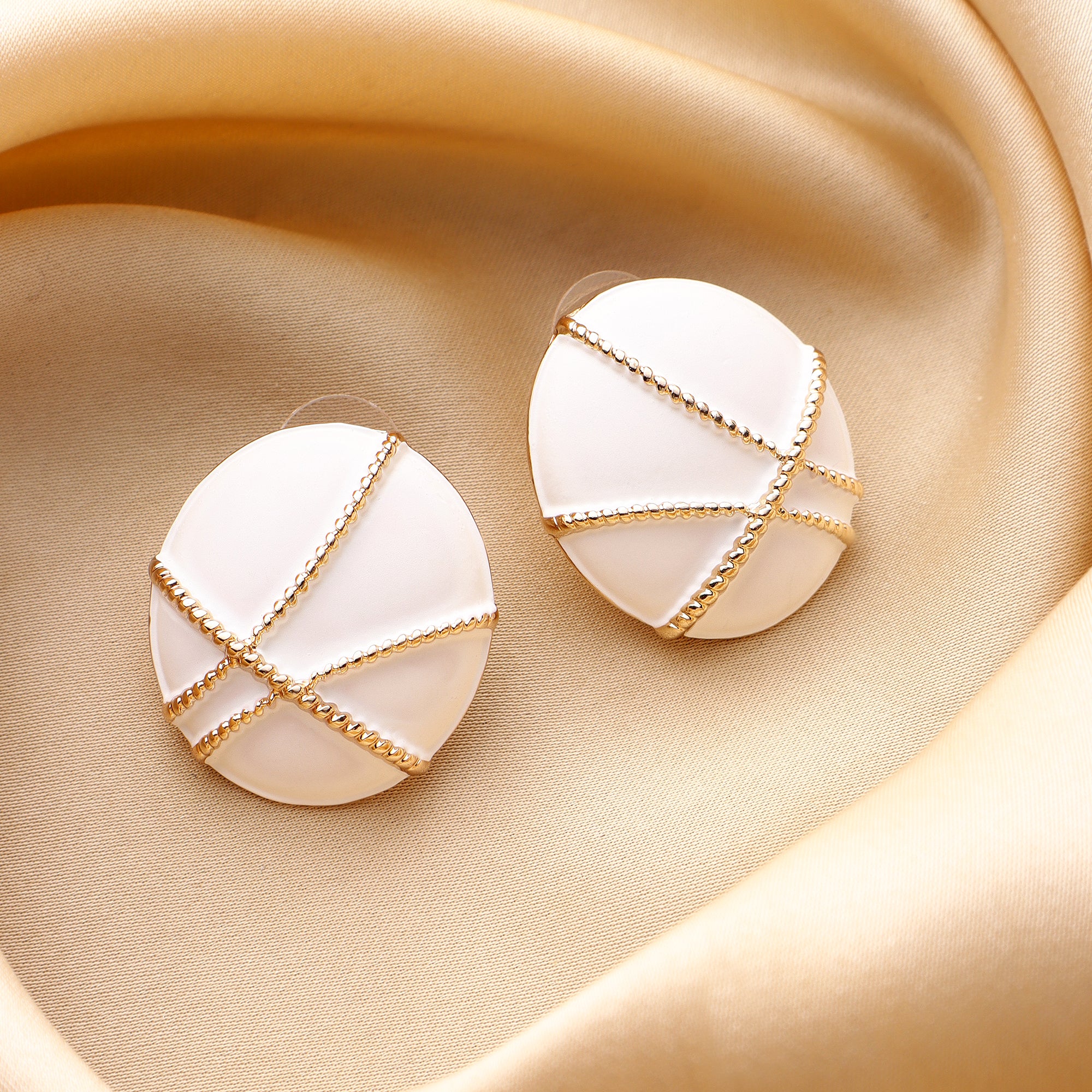 White Gold Geometric Round Earrings