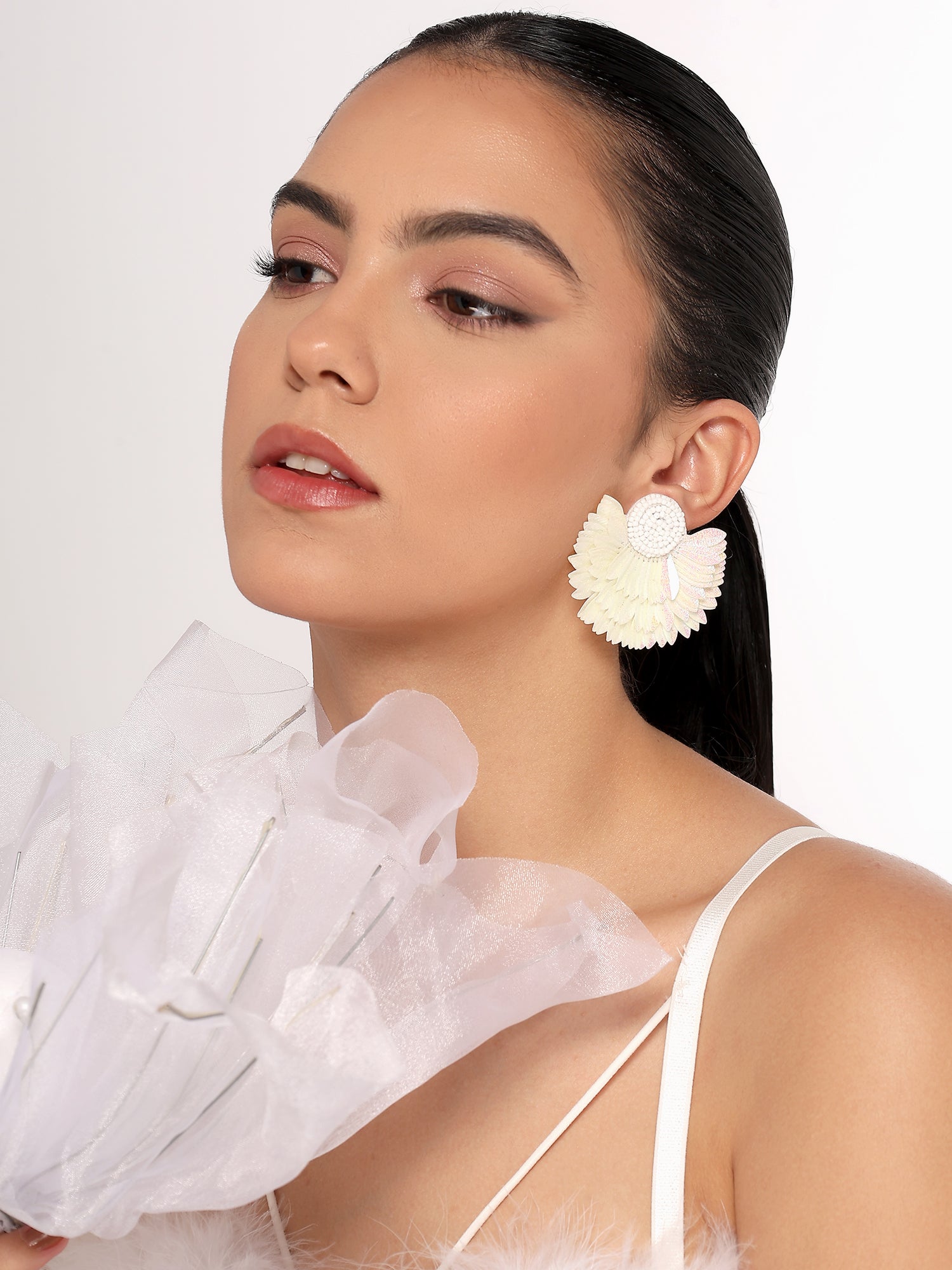 Her Jewels White Handmade Beaded Flower Earrings for Women & Girls – Elegant Floral Design, Lightweight Unique Jewelry