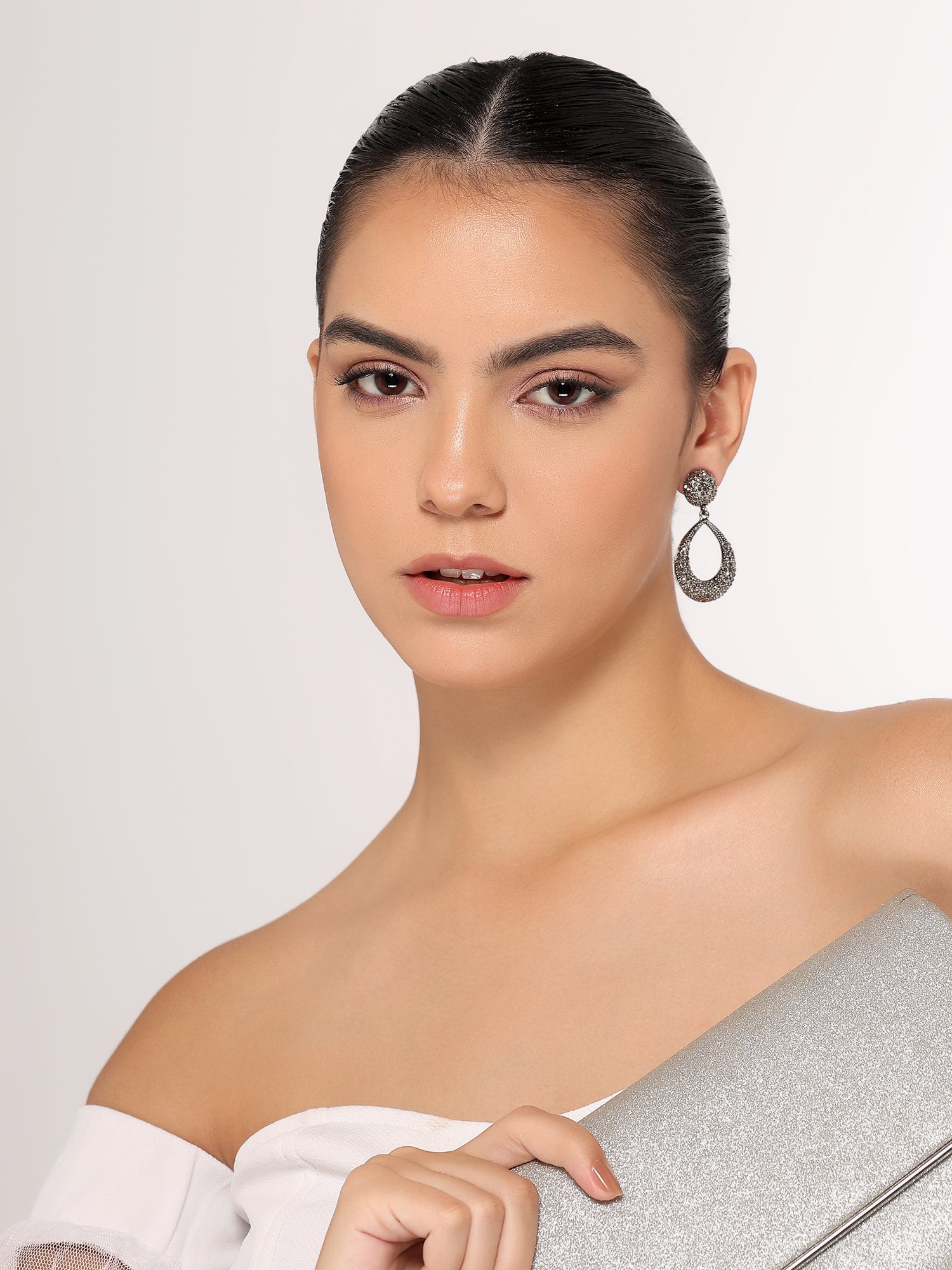 Her Jewels Antique Teardrop Dangler Earrings for Women & Girls – Elegant Hypoallergenic Alloy Jewelry