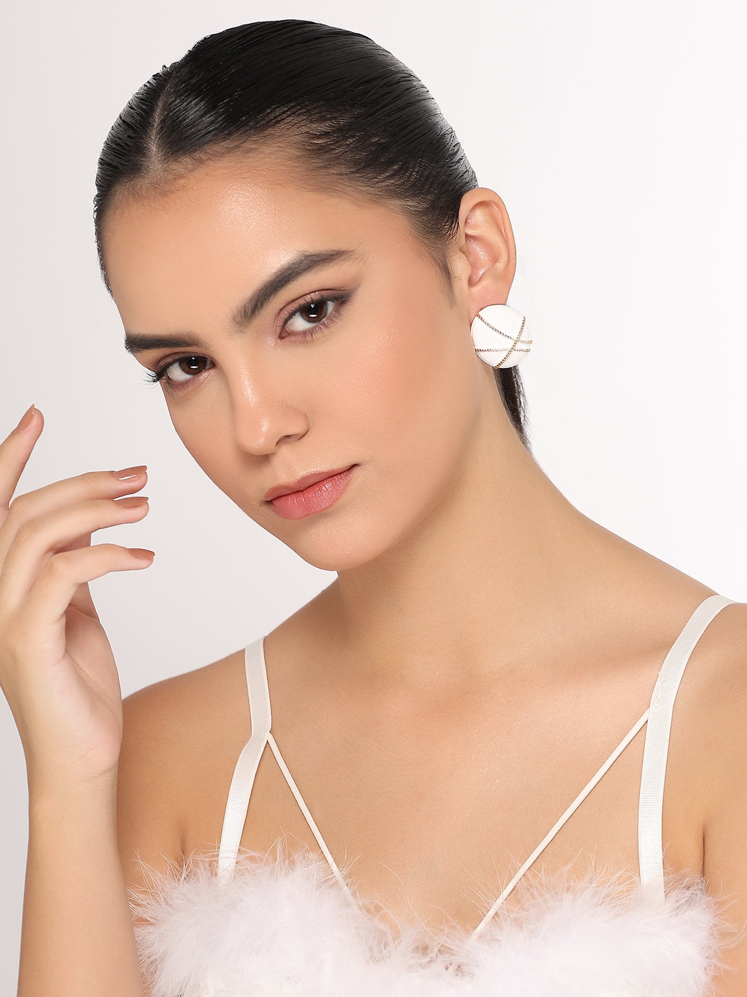 White Gold Geometric Round Earrings