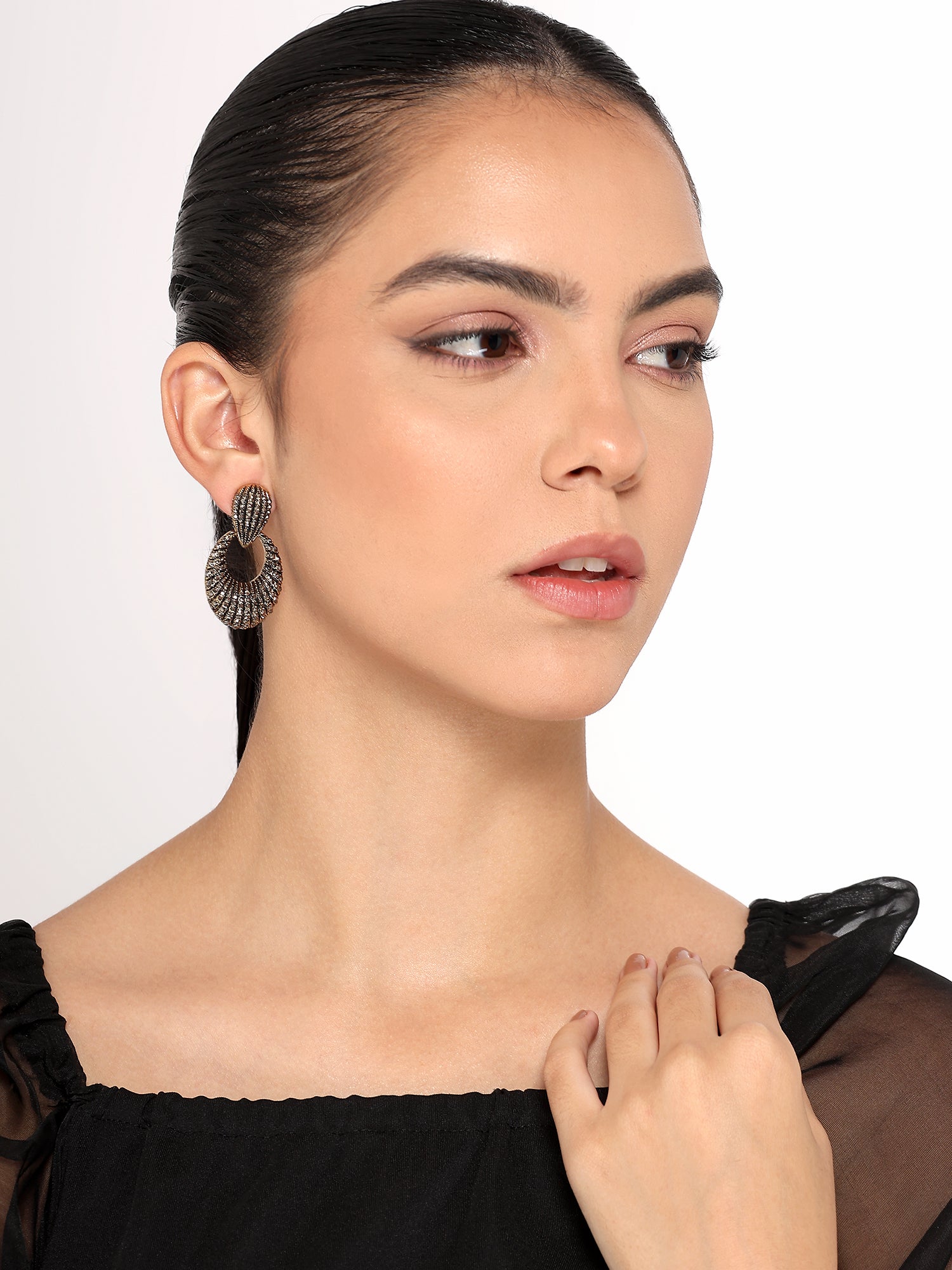 Her Jewels Antique Oval Shaped Dangler Earrings for Women & Girls – Elegant Hypoallergenic Alloy Jewelry